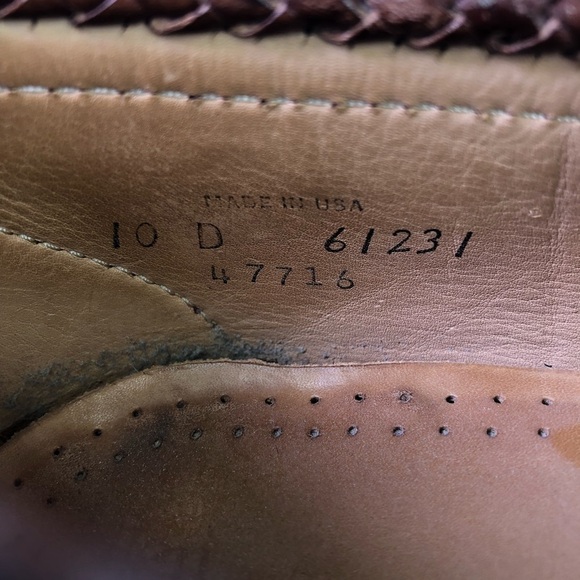 Allen Edmonds Maxfield Leather Tassel Loafer Shoes - Picture 9 of 10